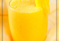 Banana pineapple smoothie